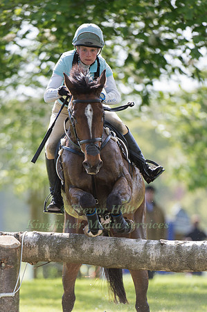 Izzy Taylor (GBR) riding KBIS Briarlands Matilda