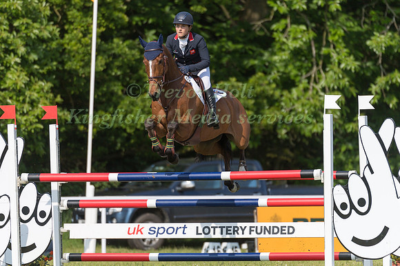 CHUFFY CLARKE (GBR) AND SECOND SUPREME