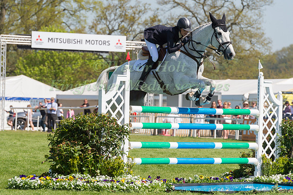 KIRSTY SHORT (GBR) RIDING  COSSAN LAD