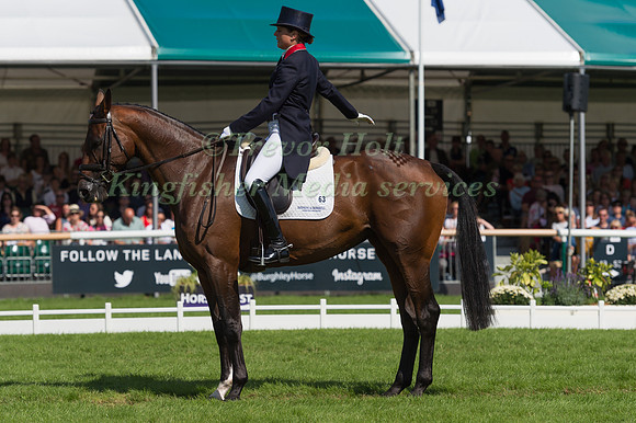 Piggy French (GBR) and Vanir Kamira