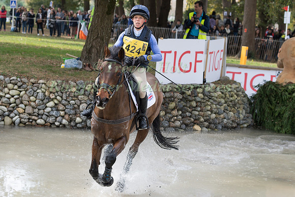 Rosalind CANTER  (GBR) AND ZENSHERA