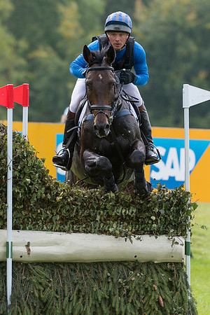 MICHAEL JACKSON (GBR) RIDING NOREWAY HARRY