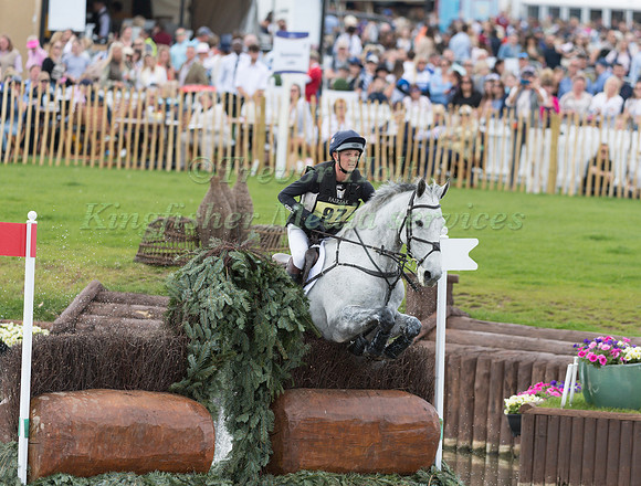 Tom Jackson (GBR) and Capels Hollow Drift