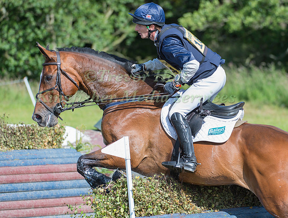 Paul Sims (GBR) riding Glengarnock