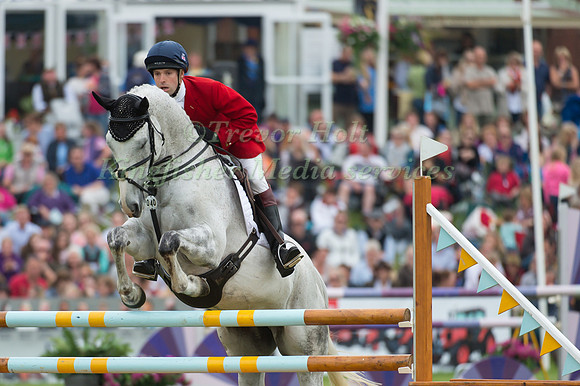Harry Meade (GBR) riding Away Cruising