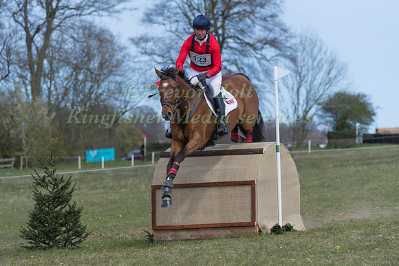 DAVID DOEL RIDING DUNGES DON PERIGNON