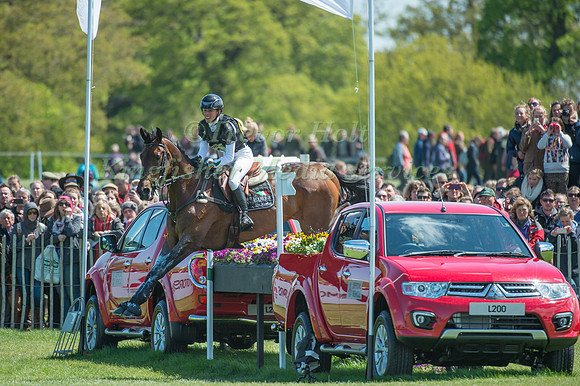 Dee Hankey (GBR) riding Chequers Playboy
