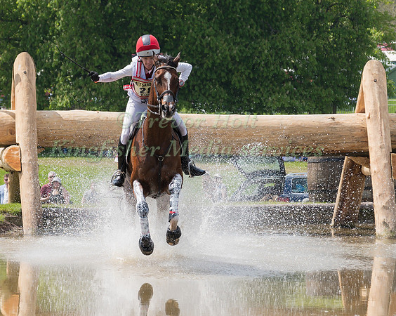 SELENA O'HANLON (CAN) RIDING  FOXWOOD HIGH