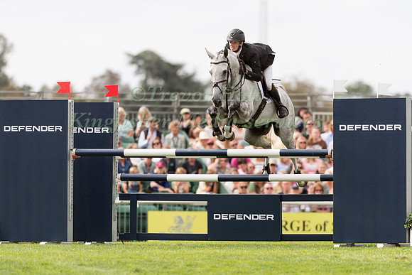 Tom Jackson (GBR) and Capels Hollow Drift