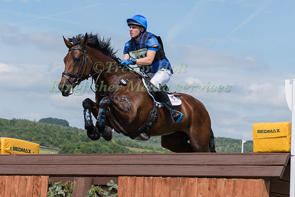 JOSHUA NOAKES (GBR) AND DIAMONDS N GOLD