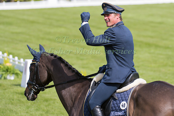 Andreas Ostholt of Germany riding So Is Et