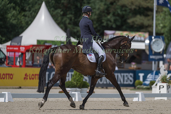 JULIE TEW (GBR) AND SIMPLY SOX