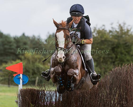ROSIE THOMAS RIDING  BALLADEER HUMBEL GUY