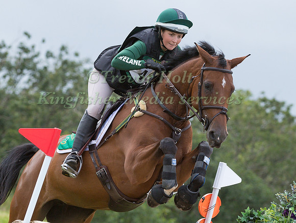 SUSIE BERRY RIDING  CAROLINES AIR KM