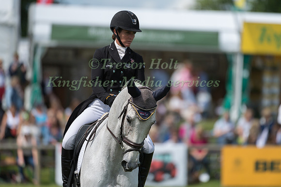 CAROLINE  POWELL (NZL) AND UP UP AND AWAY TAKING PART IN THE DRESSAGE PHASE OF THE  CCI THREE STAR COMPETITION AT THE 2017 EQUI-TREK BRAMHAM INTERNATIONAL HORSE TRIALS