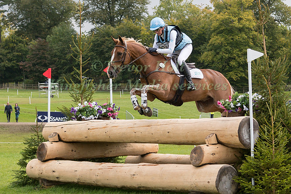 JULIE TEW (GBR) RIDING SIR PERIROSE