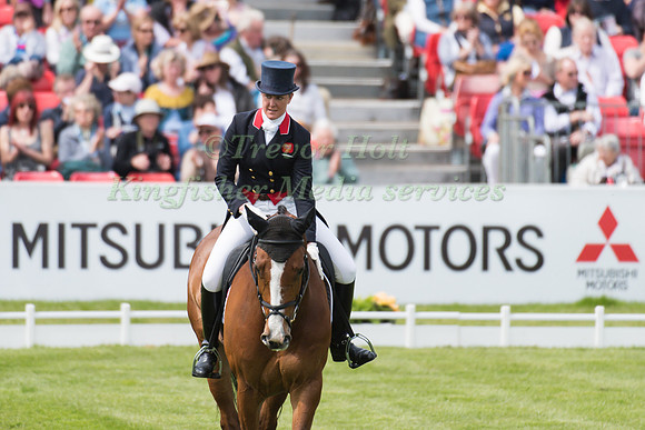 Nicola Wilson of Great Britain  and One Two Many