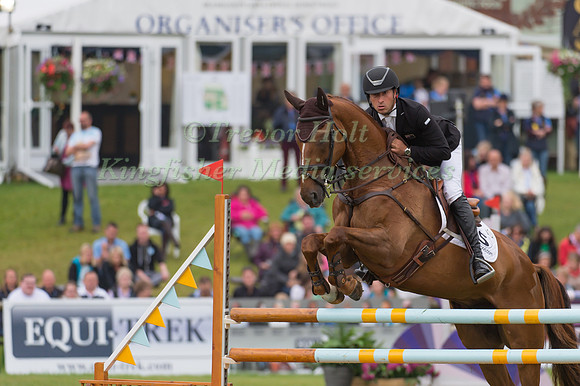 Tim Price ( NZL) riding Bango