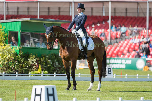 Jodie Amos of Great Britain  riding Figaro Van Het Broekxhof