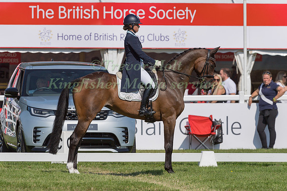 KIRSTY CHABERT  AND CLASSIC VI