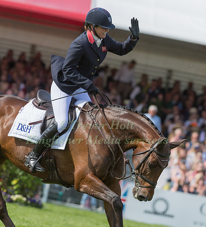 Piggy March (GBR) and Vanir Kamira