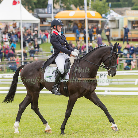 NICOLA WILSON (GBR) AND YACABO BK