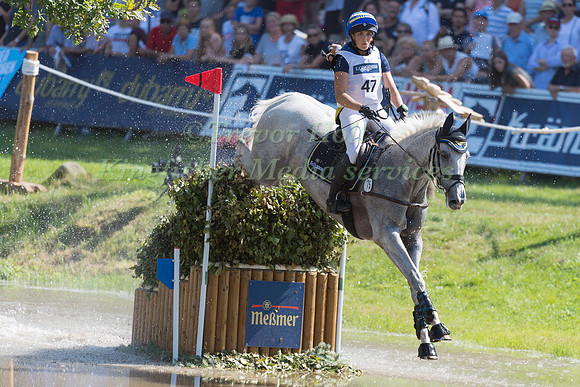 Louise Romeike (SWE) and Waikiki
