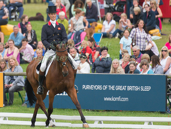 William Fox-Pitt (GBR) riding Cool Mountain