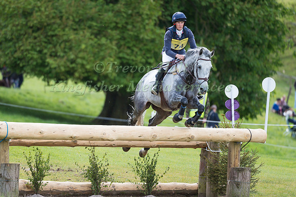 TOM MCEWEN (GBR) RIDING  STRIKE SMARTLY COMPETING IN THE CROSS COUNTRY PHASE OF THE  CIC THREE STAR COMPETITION AT THE  2017 DODSON AND HORRELL CHATSWORTH INTERNATIONAL HORSE TRIAL.