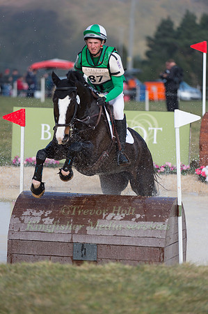 Alexander Whewall  riding W. Iridium