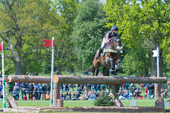 Clara Loiseau (FRA) and  Wont Wait