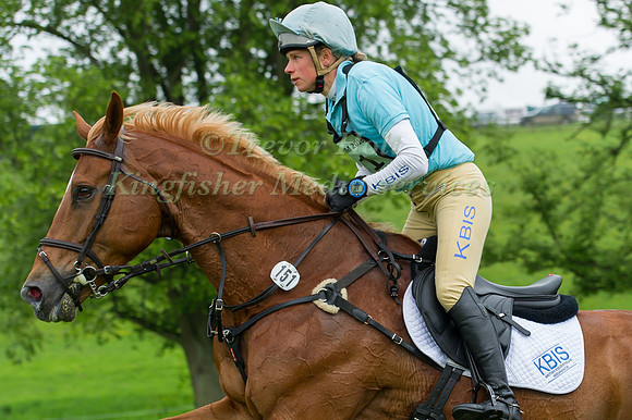 Izzy Taylor (GBR) riding Briarlands Birdsong