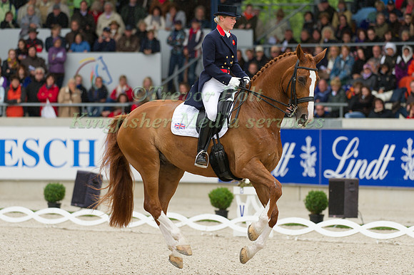 Laura Bechtolsheimer and Mistral Hojris
