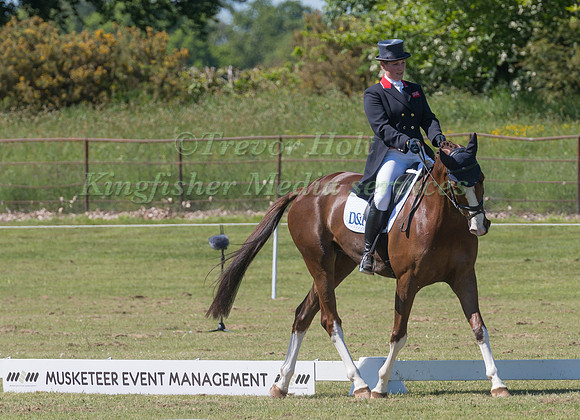 ZARA TINDALL (GBR) AND CLASS AFFAIR