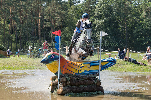 Eliska Opravilova (CZE)  and Dunkas A