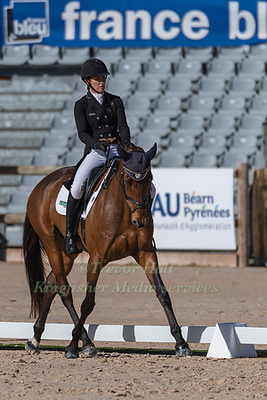 CAROLINE POWELL (NZL) AND FLIPPER K