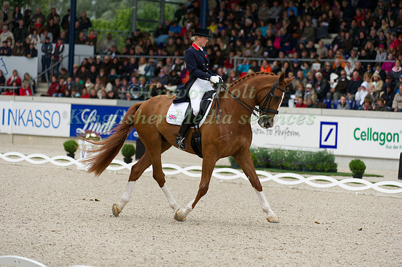 Laura Bechtolsheimer and Mistral Hojris