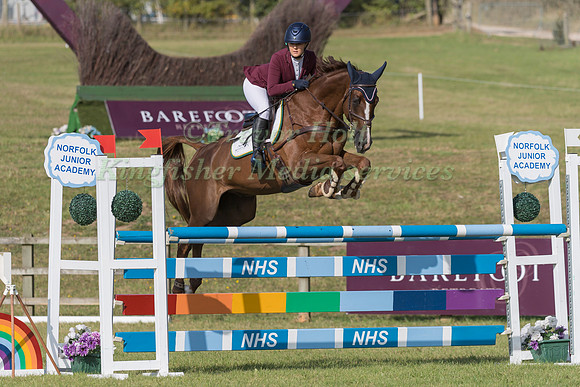 YASMIN INGHAM AND BANZAI DU LOIR