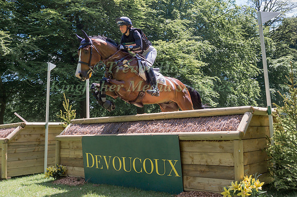 PIGGY FRENCH (GBR) AND SPORTSFIELD TOP NOTCH