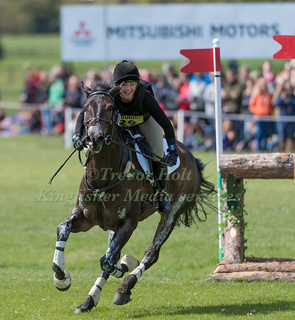 Hazel Towers (GBR) and  Simply Clover