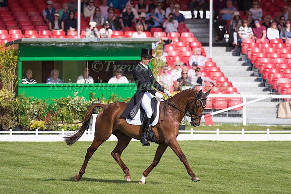 Jonathan Paget of New Zealand riding Clifton Lush
