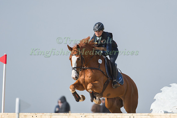 Pia Munker  riding Louis M