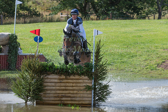 NICOLA WILSON RIDING LEVITATE