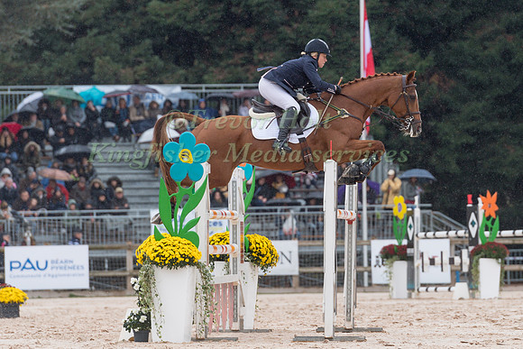 SHARON POLDING (GBR) AND FINDONFIRECRACKER