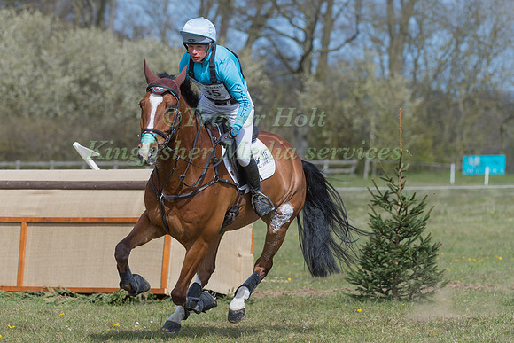 IZZY TAYLOR RIDING HARTACKER