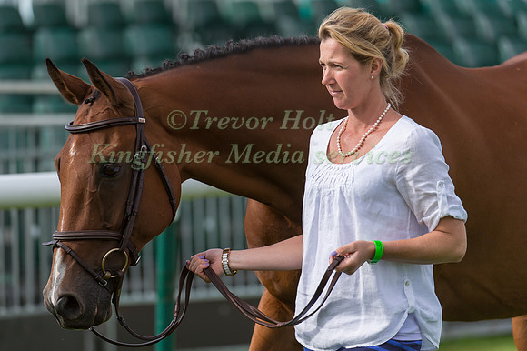Hannah Bate (GBR) and  Finbury Hill