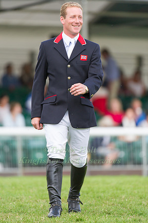 Oliver Townend Walking the Show Jumping Course.NEF