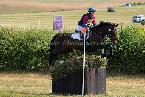 HANNAH BATE (GBR) AND BARONES II