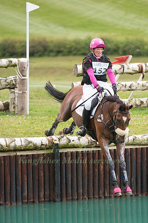 VICTORIA  BAX  RIDING CRYSTAL KA