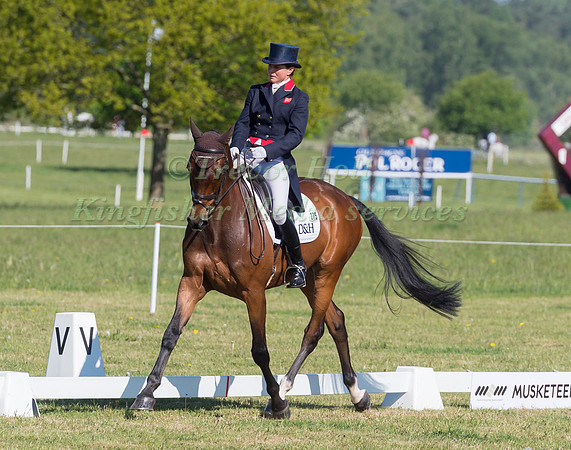 PIGGY FRENCH (GBR) AND CALLING CARD